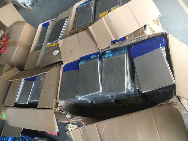 回收某客戶電池現(xiàn)場